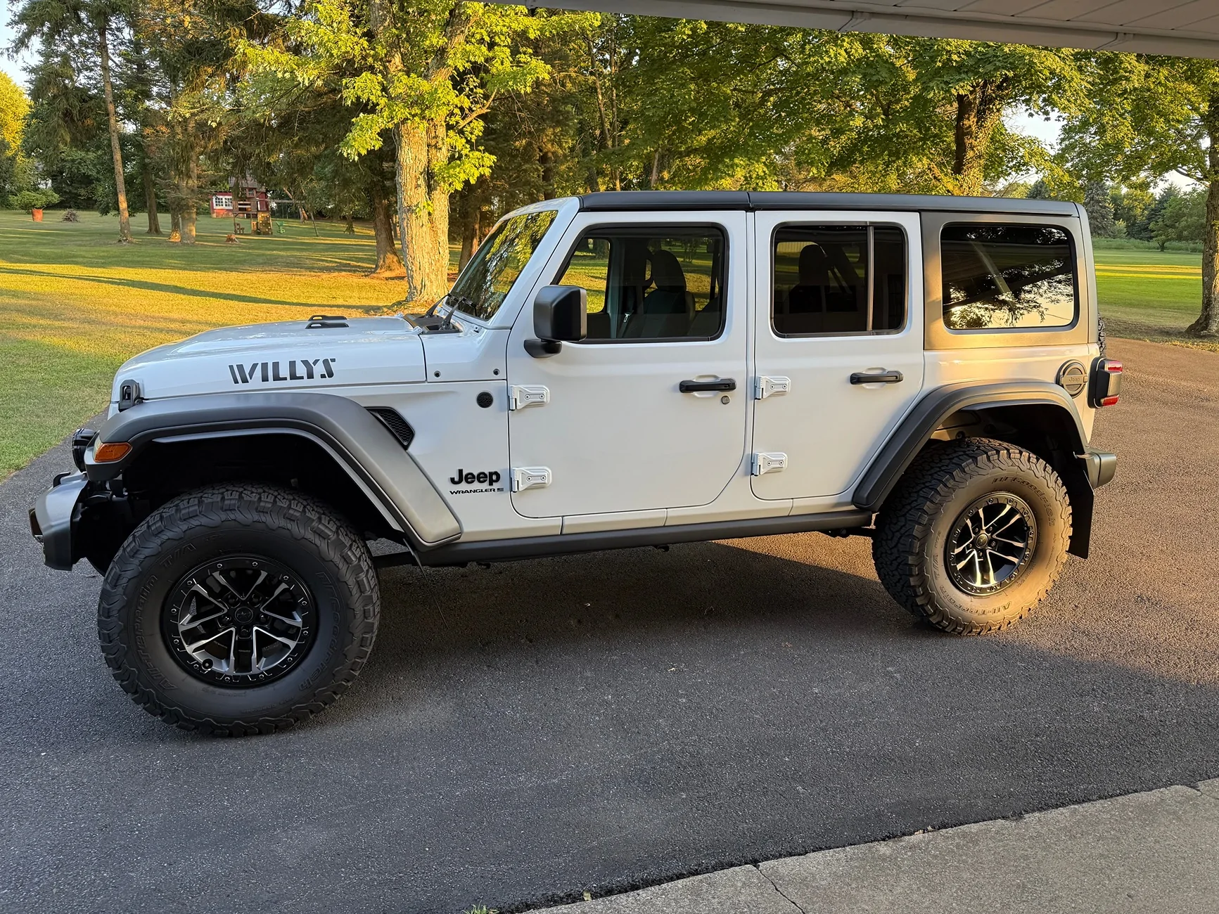 Jeep Wrangler JL 25 Willys XR or 25 Base Willys IMG_1374