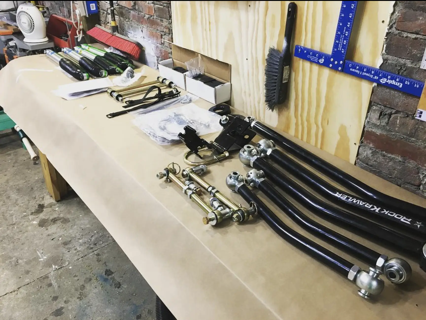 Jeep Wrangler JL Why does this kit say it wont work with stock wheels? old RK lift kit