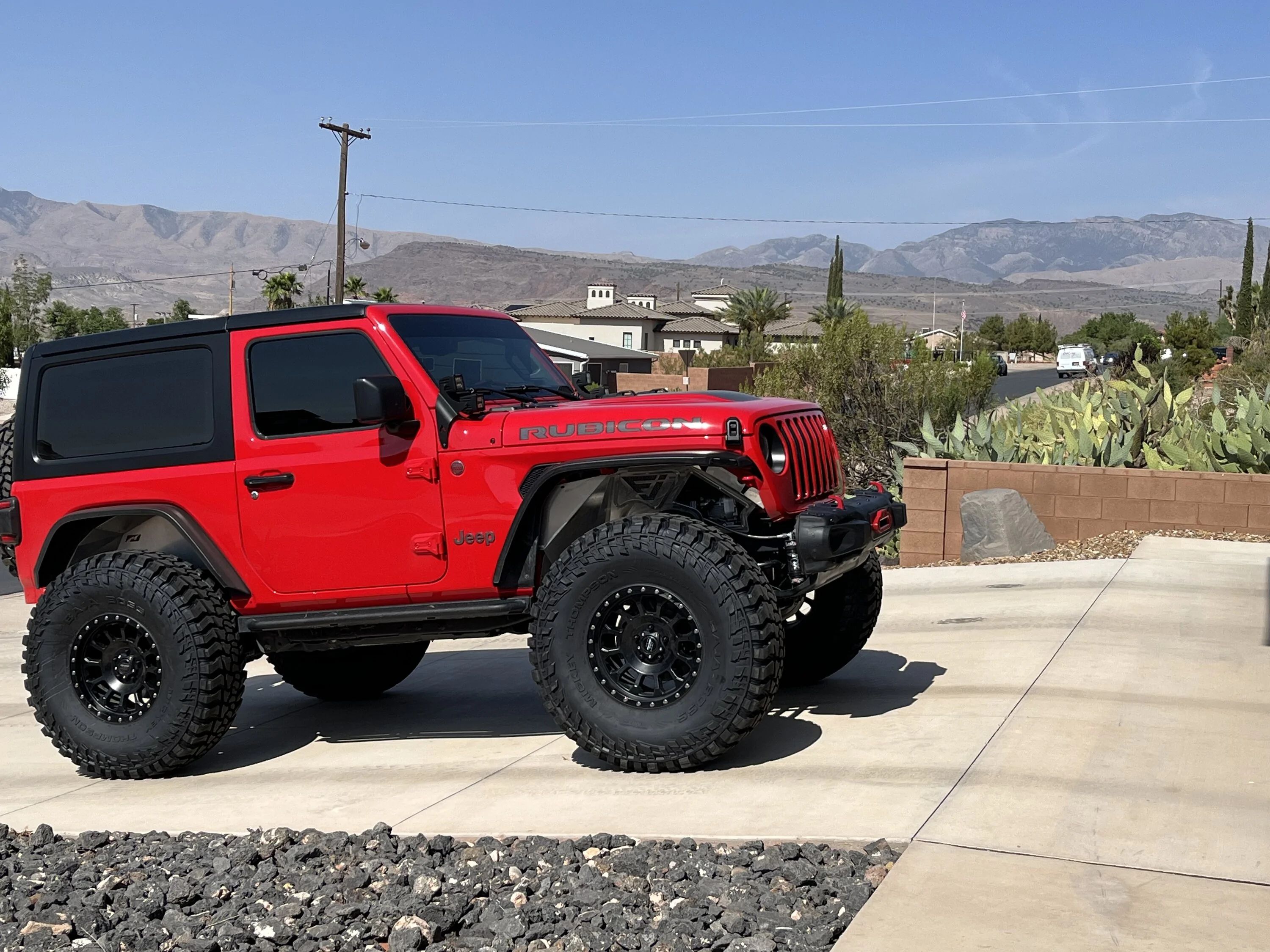 Jeep Wrangler JL Stock xr rims IMG_5934