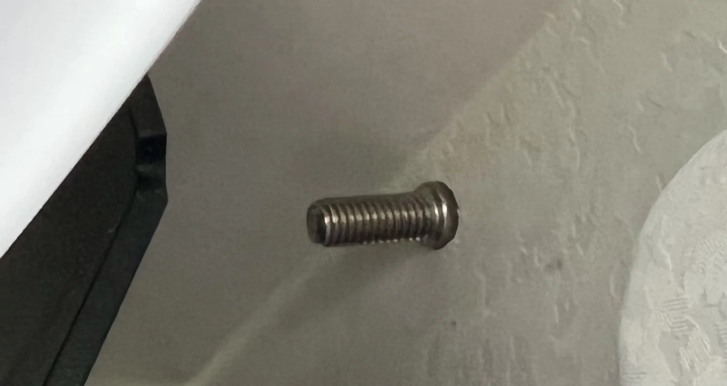Jeep Wrangler JL Rhino-Rack Backbone installation issue (bad design?) tempImagebusvWa