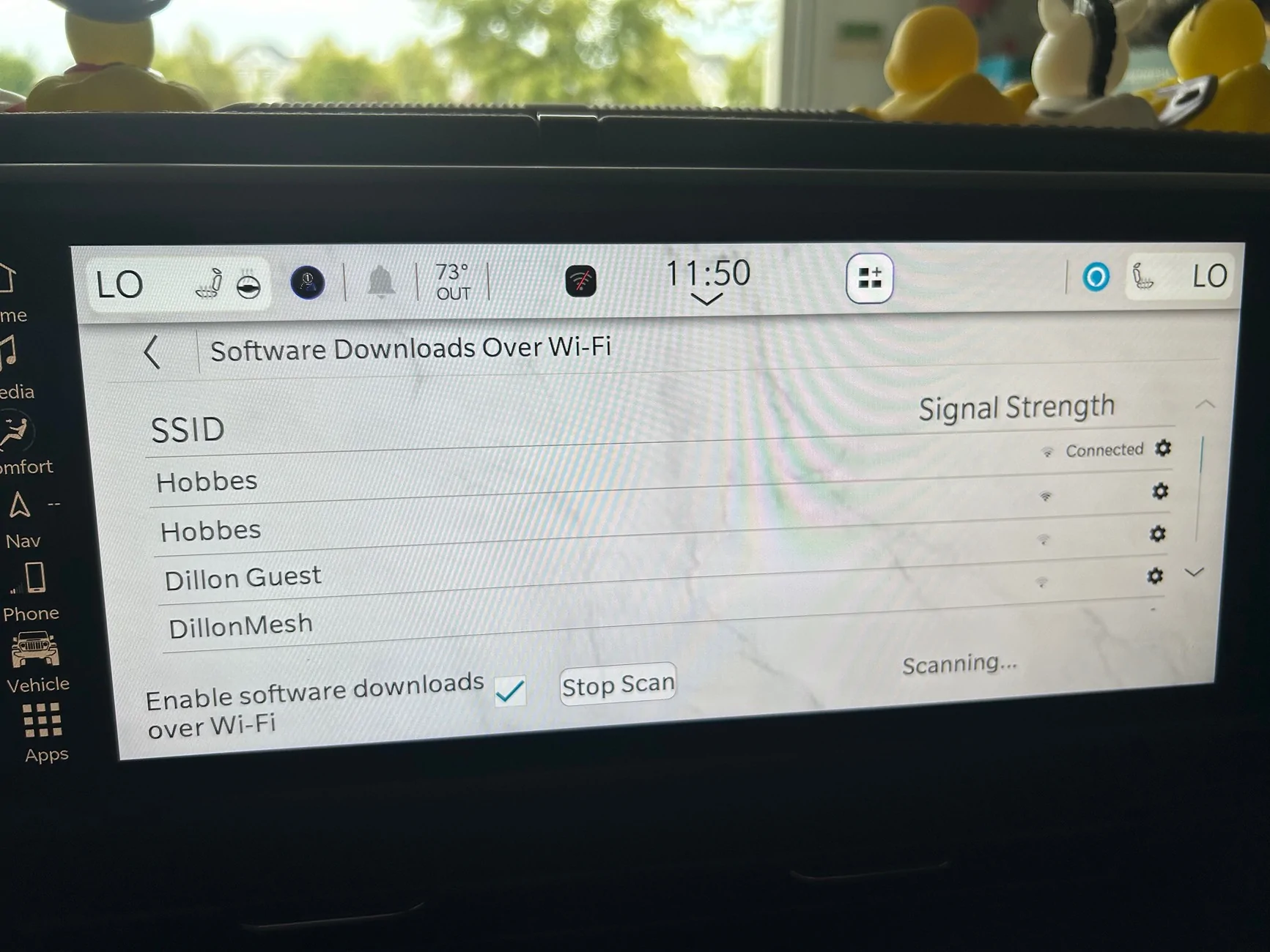 Jeep Wrangler JL Uconnect 5 12.3in display software update list on 8/26/25 IMG_6746