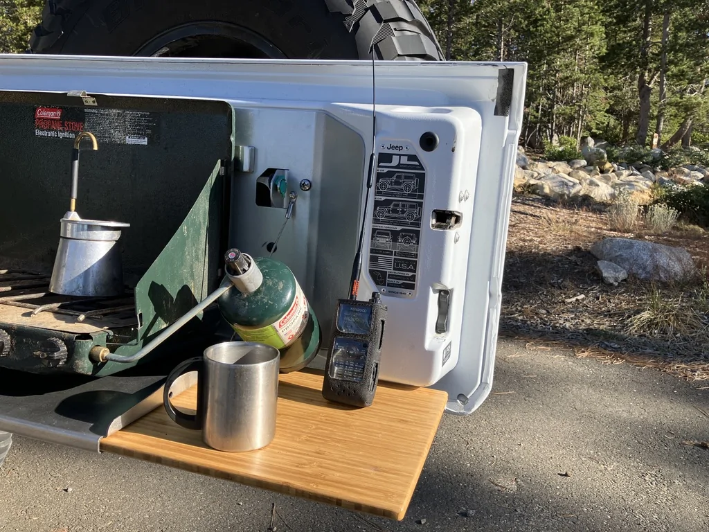 Jeep Wrangler JL Tailgate Table 93E57DD5-8CF3-4A6F-95DB-3B43D93273B1_1_105_c