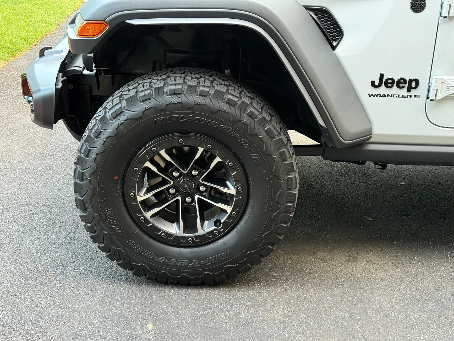 Jeep Wrangler JL XR wheels, keep or replace IMG_1148