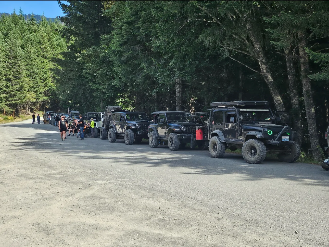 Jeep Wrangler JL Longest Jeep Lineup? IMG_4050