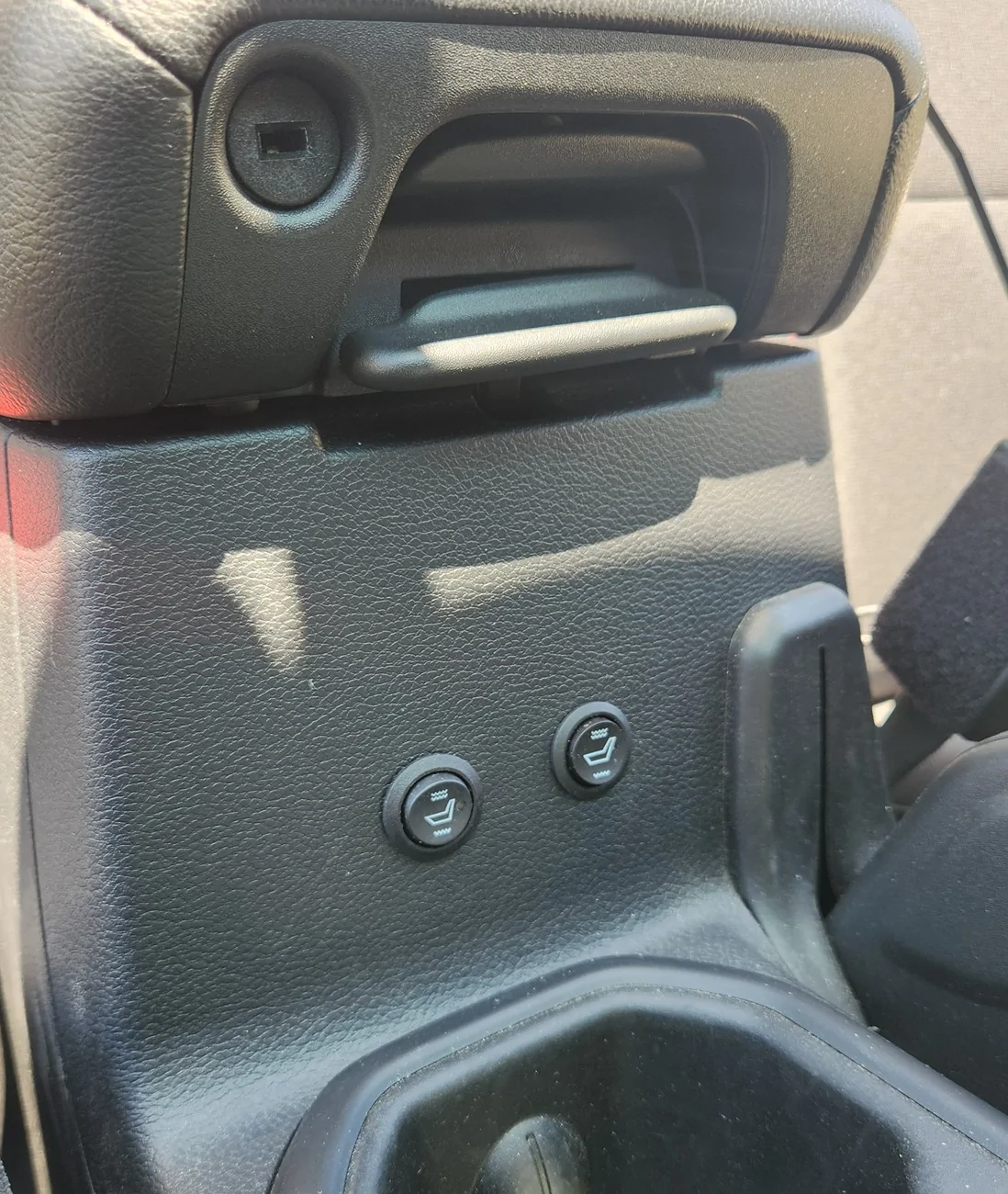 Jeep Wrangler JL Replacing Jeep Cloth Seats IMG_20250908_073910