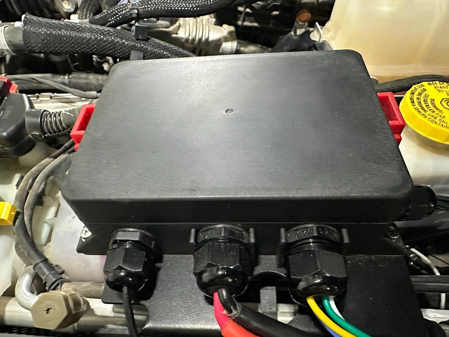 Jeep Wrangler JL Engine bay mount for Warn Evo 12 control box IMG_4023