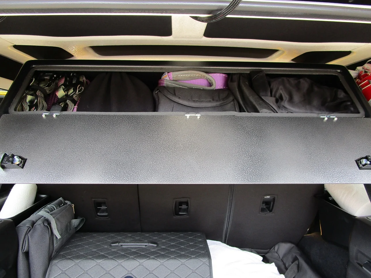 Jeep Wrangler JL Getting cargo area organized IMG_1322