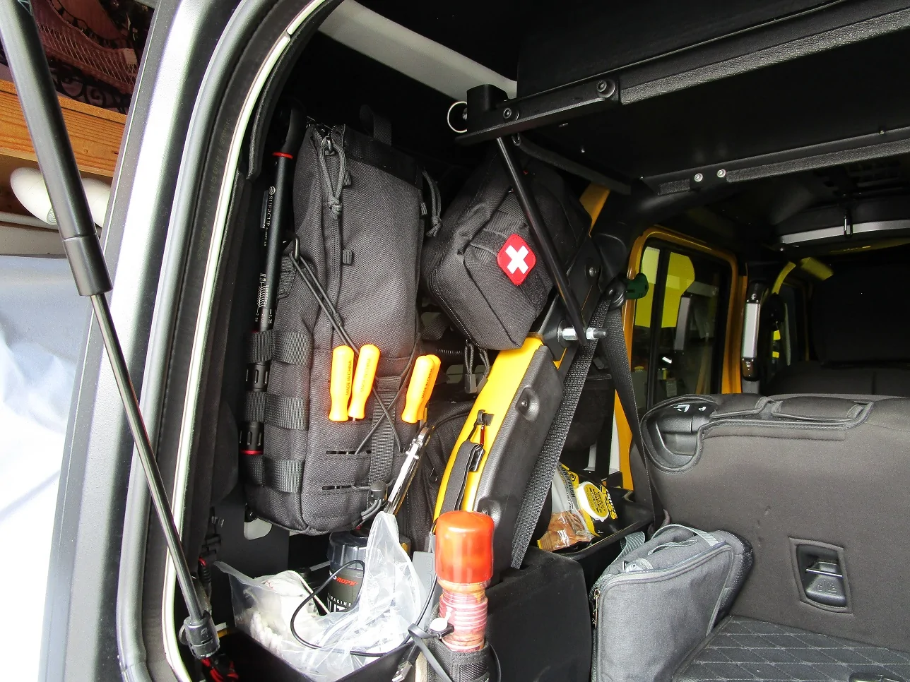 Jeep Wrangler JL Getting cargo area organized IMG_1957