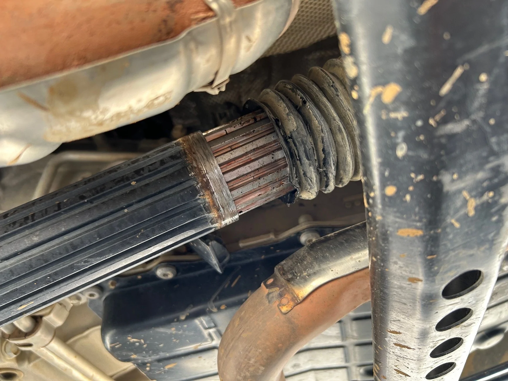 Jeep Wrangler JL Damaged Drive Shaft Boot Drive Shaft Boot