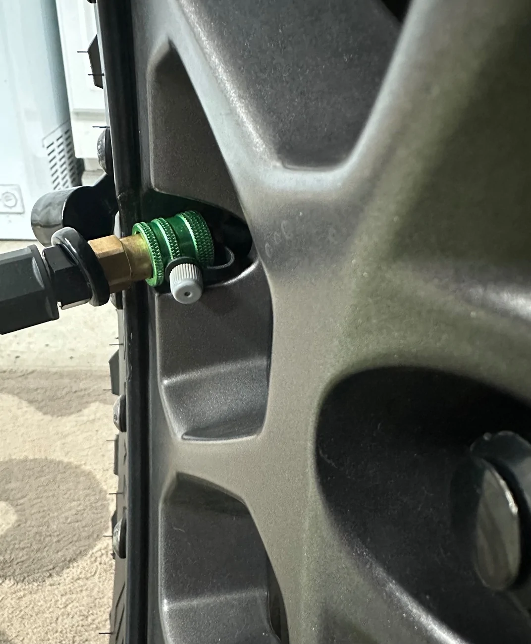 Jeep Wrangler JL Extended Length Lock-On Chuck IMG_1247