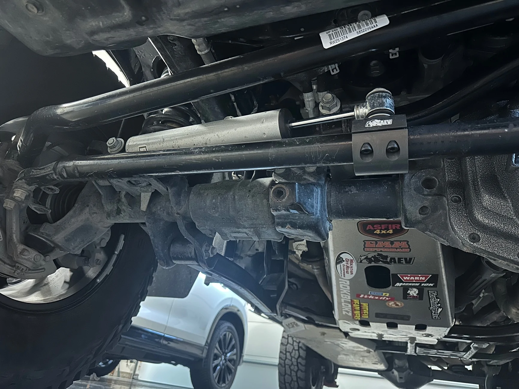 Jeep Wrangler JL Will I benefit from a steering stabilizer? (Fox vs Bilstein) IMG_9226