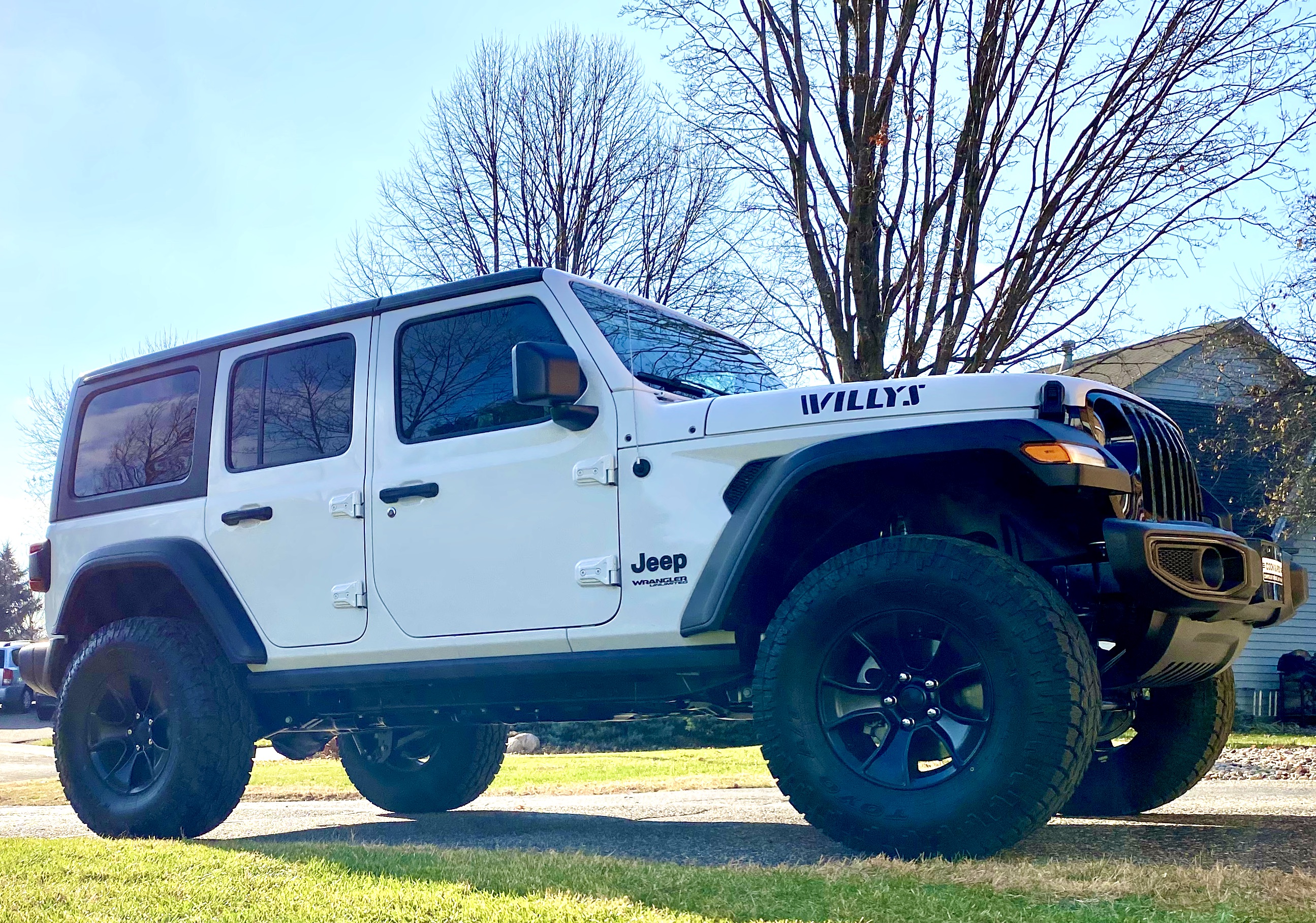 Jeep Wrangler JL Are these Rubicon Wheels? EXBtVRE