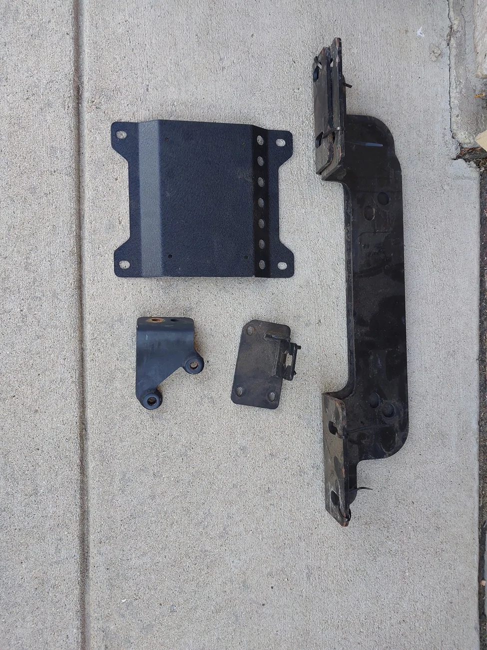 Jeep Wrangler JL Random Parts Help 20250919_155525