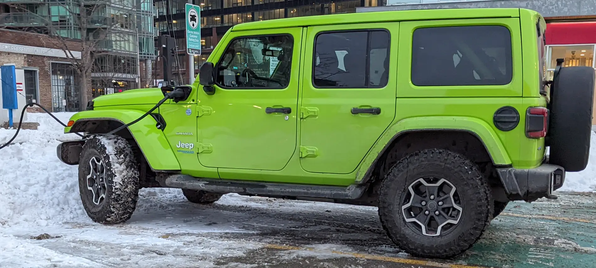 Jeep Wrangler JL Are these Rubicon Wheels? 1000026584