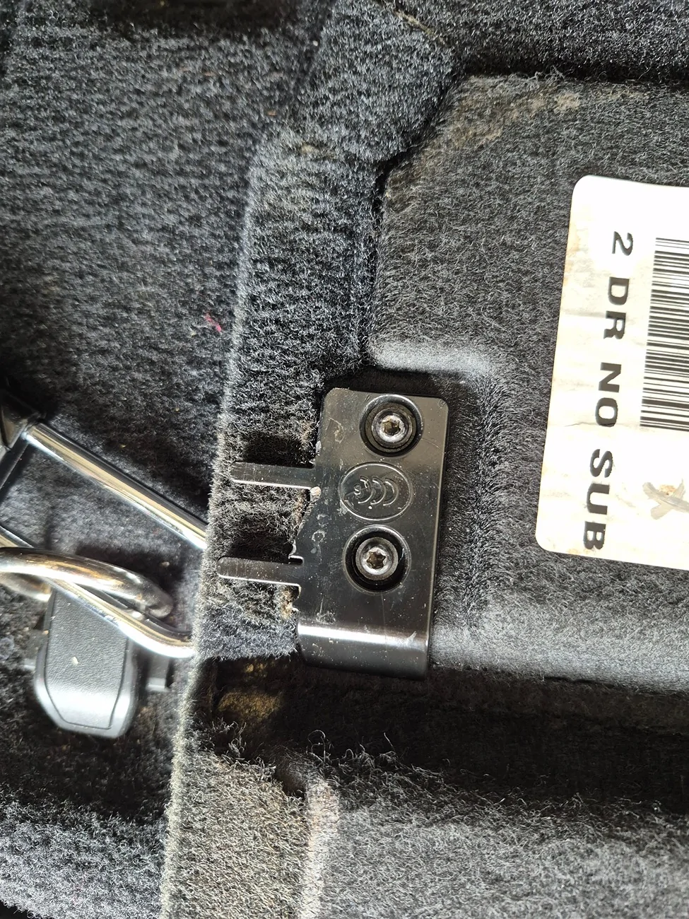 Jeep Wrangler JL Load floor lid clips replacements? 1000004776