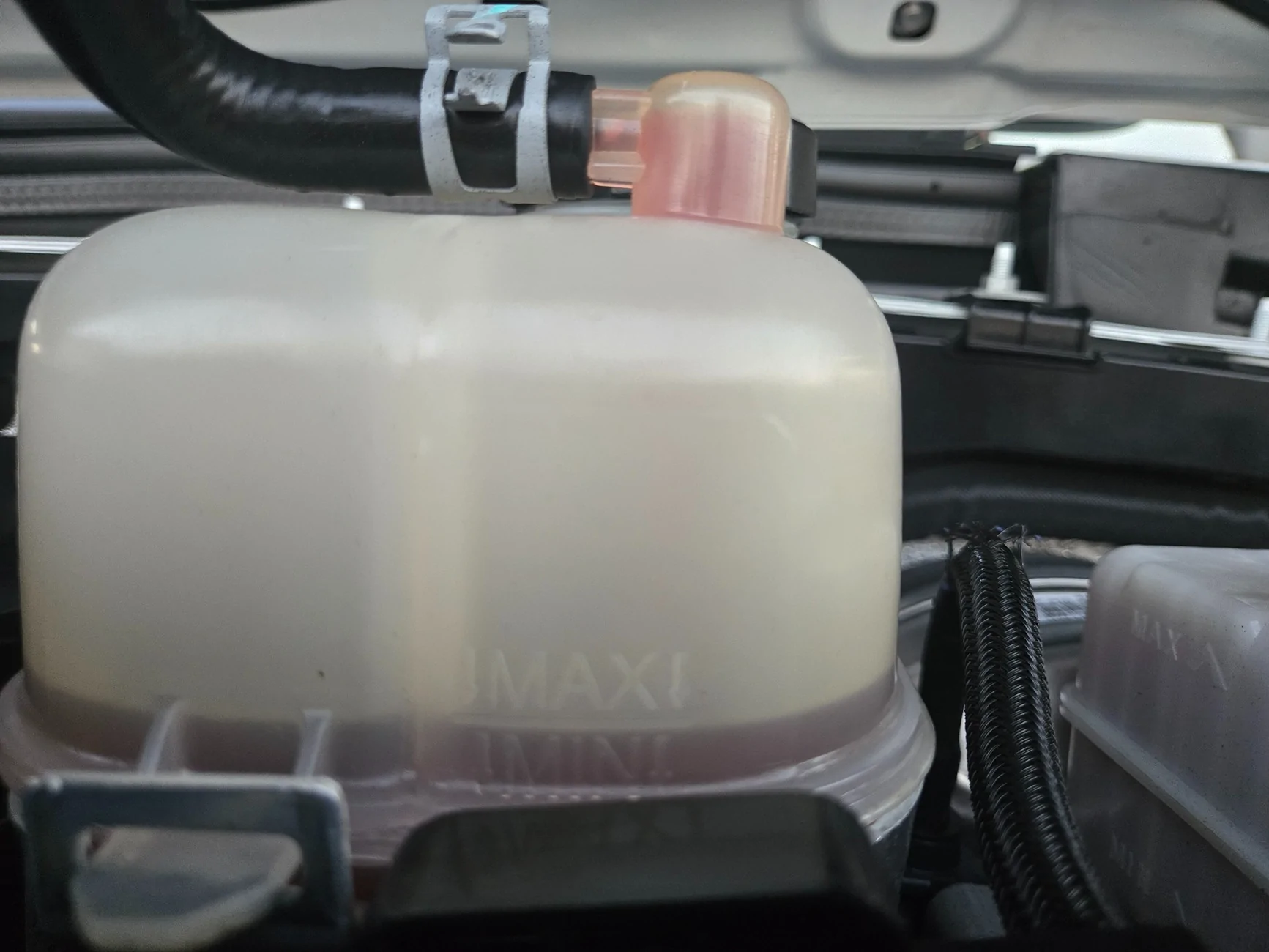Jeep Wrangler JL Is my coolant level normal? 20250922_190436