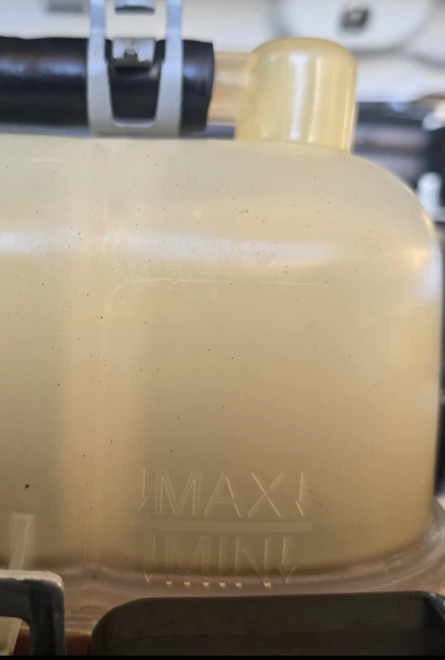 Jeep Wrangler JL Is my coolant level normal? Screenshot_20250923_150119_Gallery