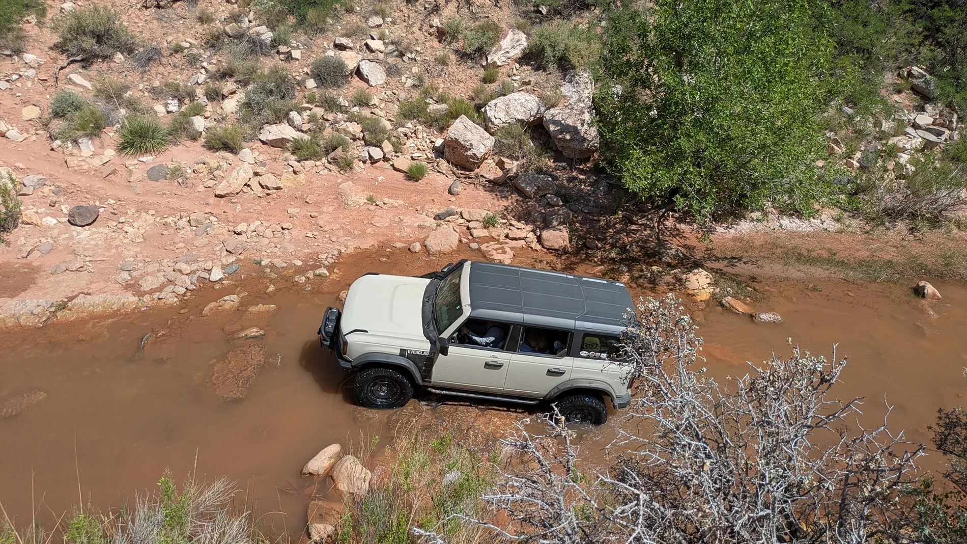 Jeep Wrangler JL Bronco --> Jeep PXL_20250503_173344843