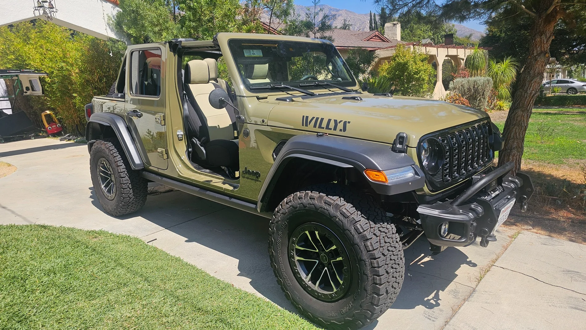 Jeep Wrangler JL Hothead Headliners Fall Giveaway! 🍂 20250915_131945
