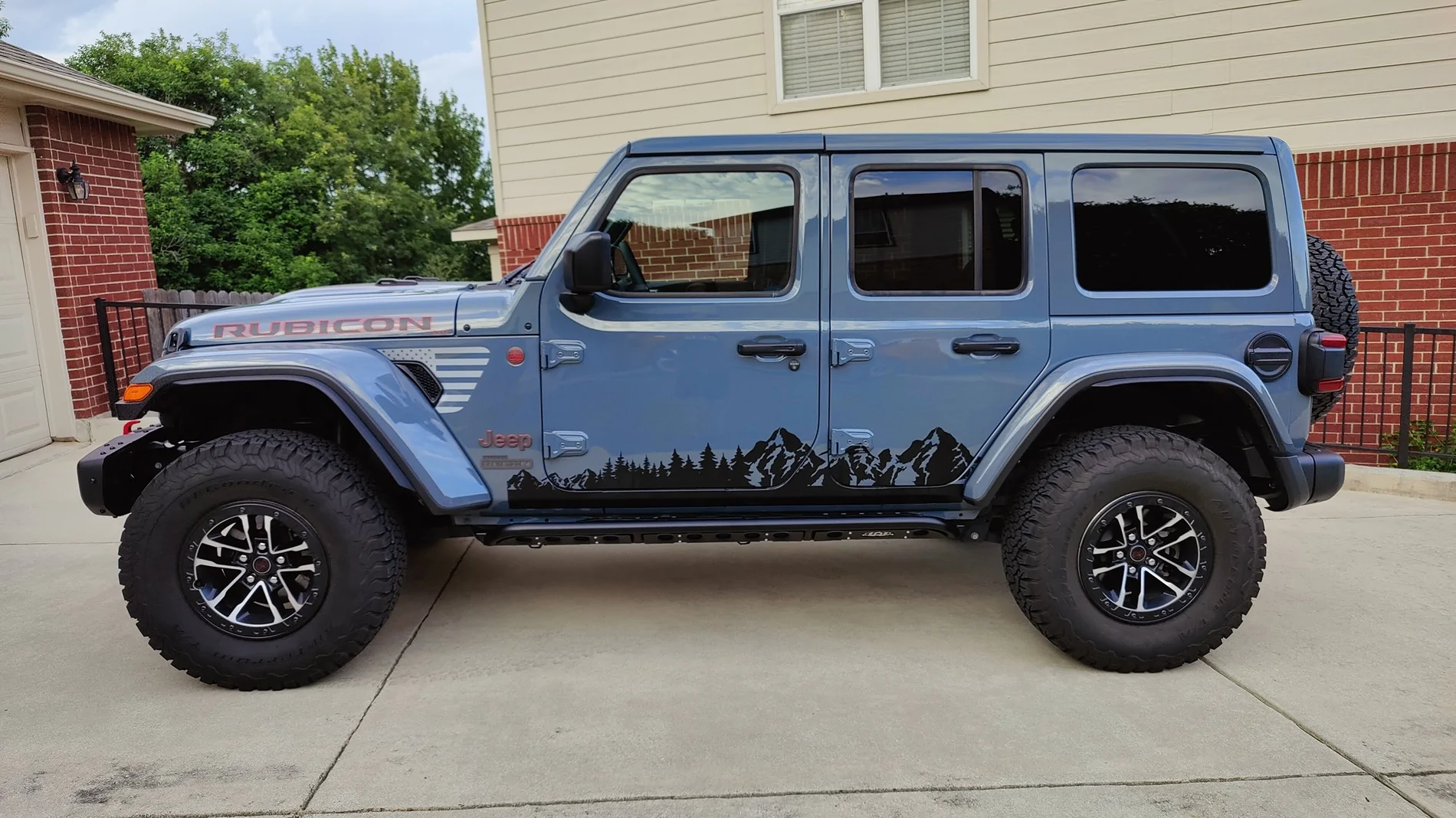 Jeep Wrangler JL Hothead Headliners Fall Giveaway! 🍂 IMG20250719192032