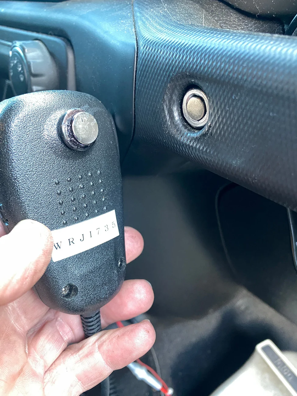 Jeep Wrangler JL Mic mounting with no holes IMG_6117