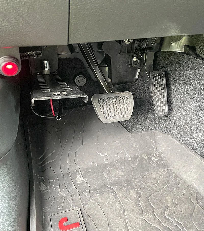 Jeep Wrangler JL Best dead pedal? Jeep-JL-JT-Dead-Pedal-14
