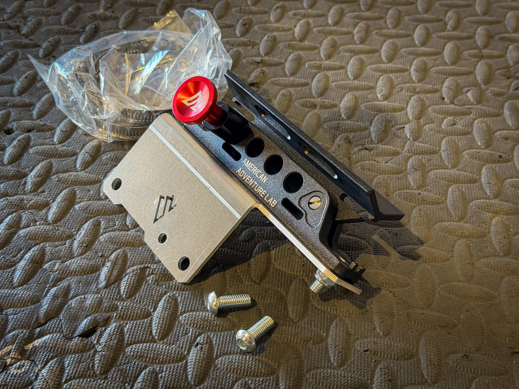 JL 2-Door Fire Extinguisher Mount-2.webp