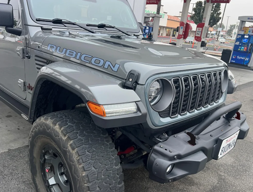 Jeep Wrangler JL Help me decide on custom decals 2R