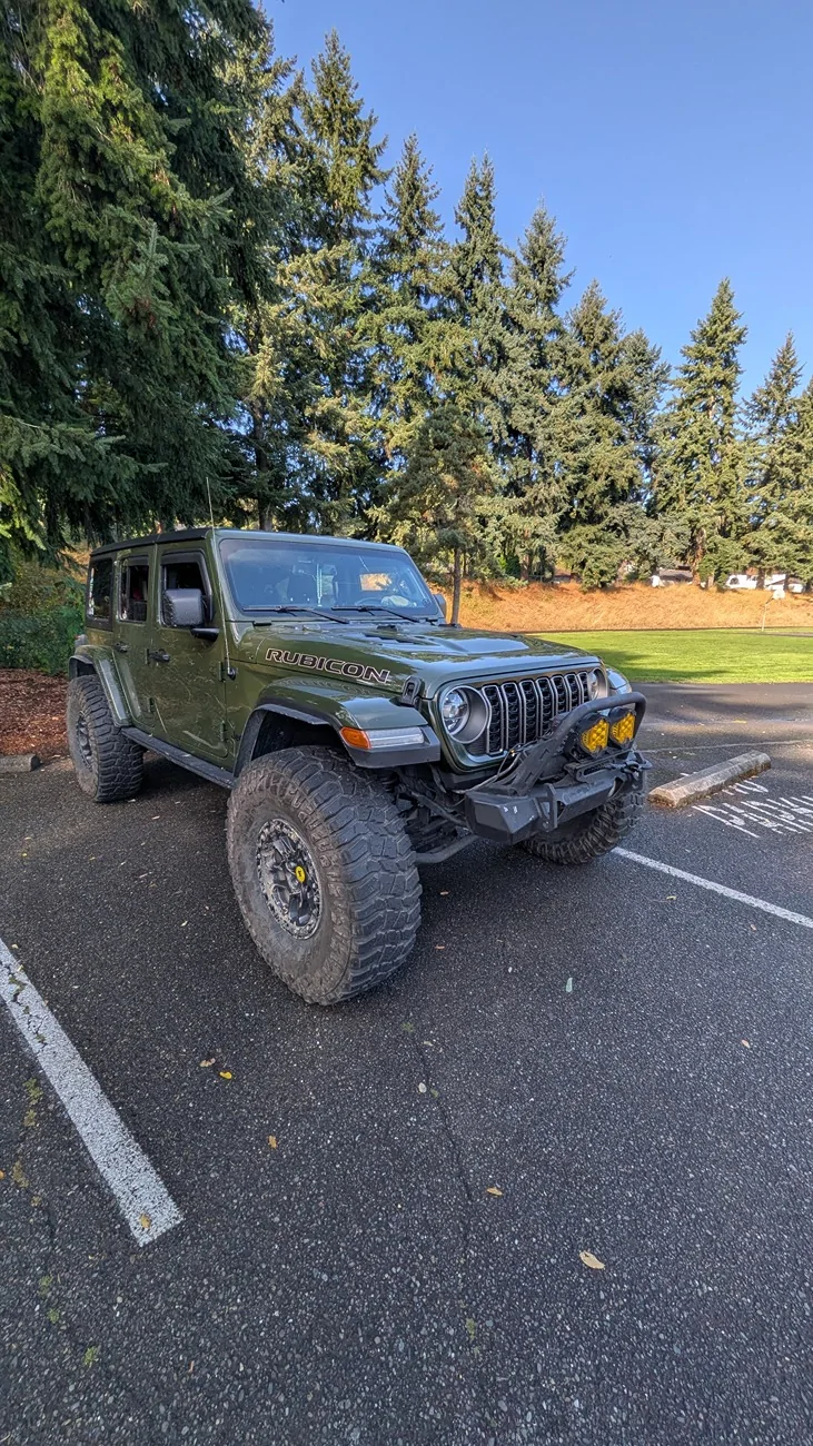 Jeep Wrangler JL 2024+ grill upgrade PXL_20250921_173150894