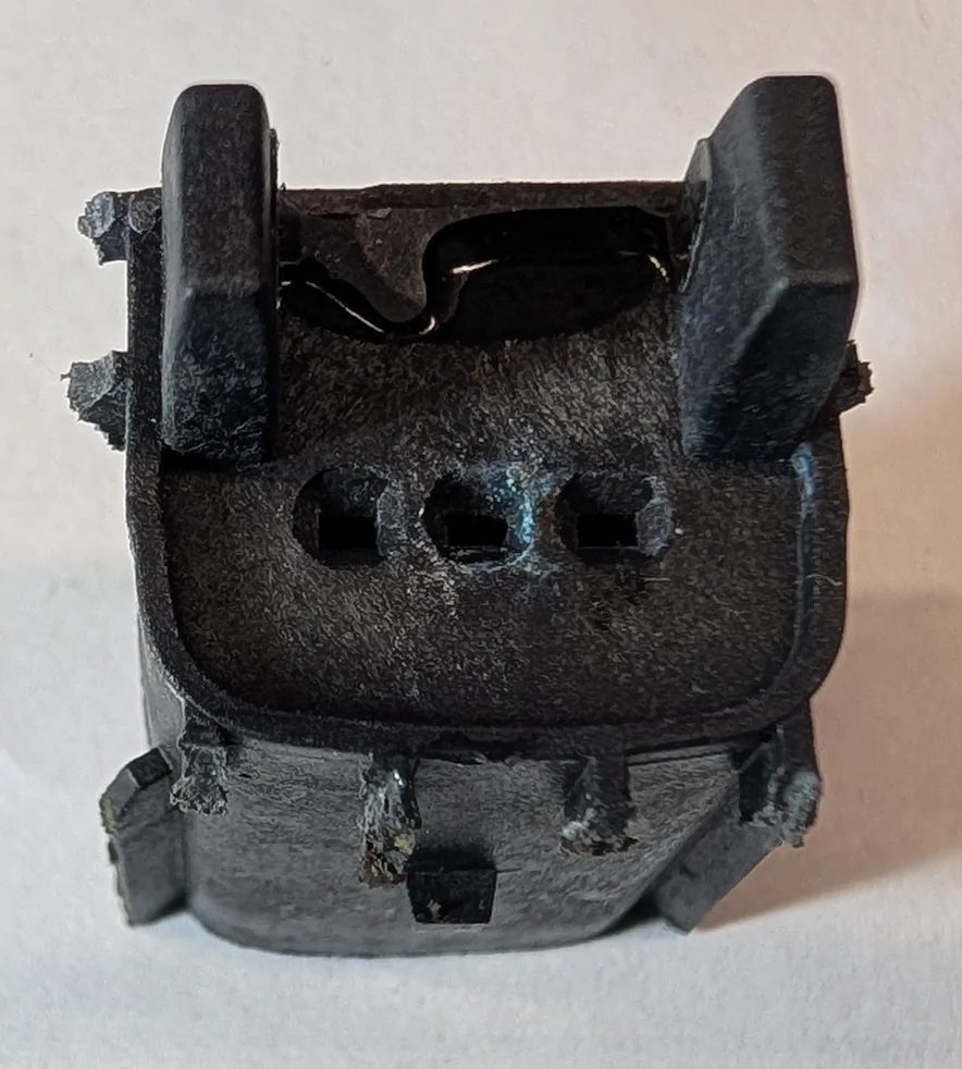 Jeep Wrangler JL 6MT, 2nd failed clutch interlock switch, code P083F PXL_20251013_224737058