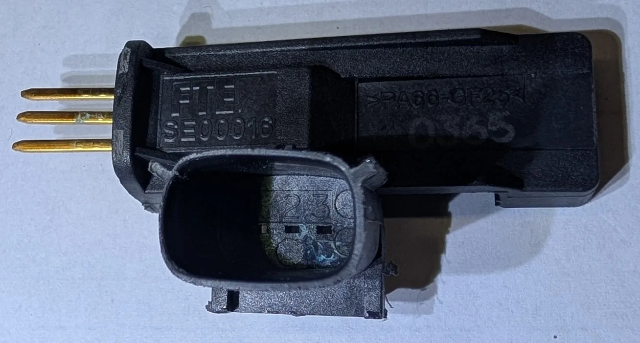 Jeep Wrangler JL 6MT, 2nd failed clutch interlock switch, code P083F PXL_20251013_225042039