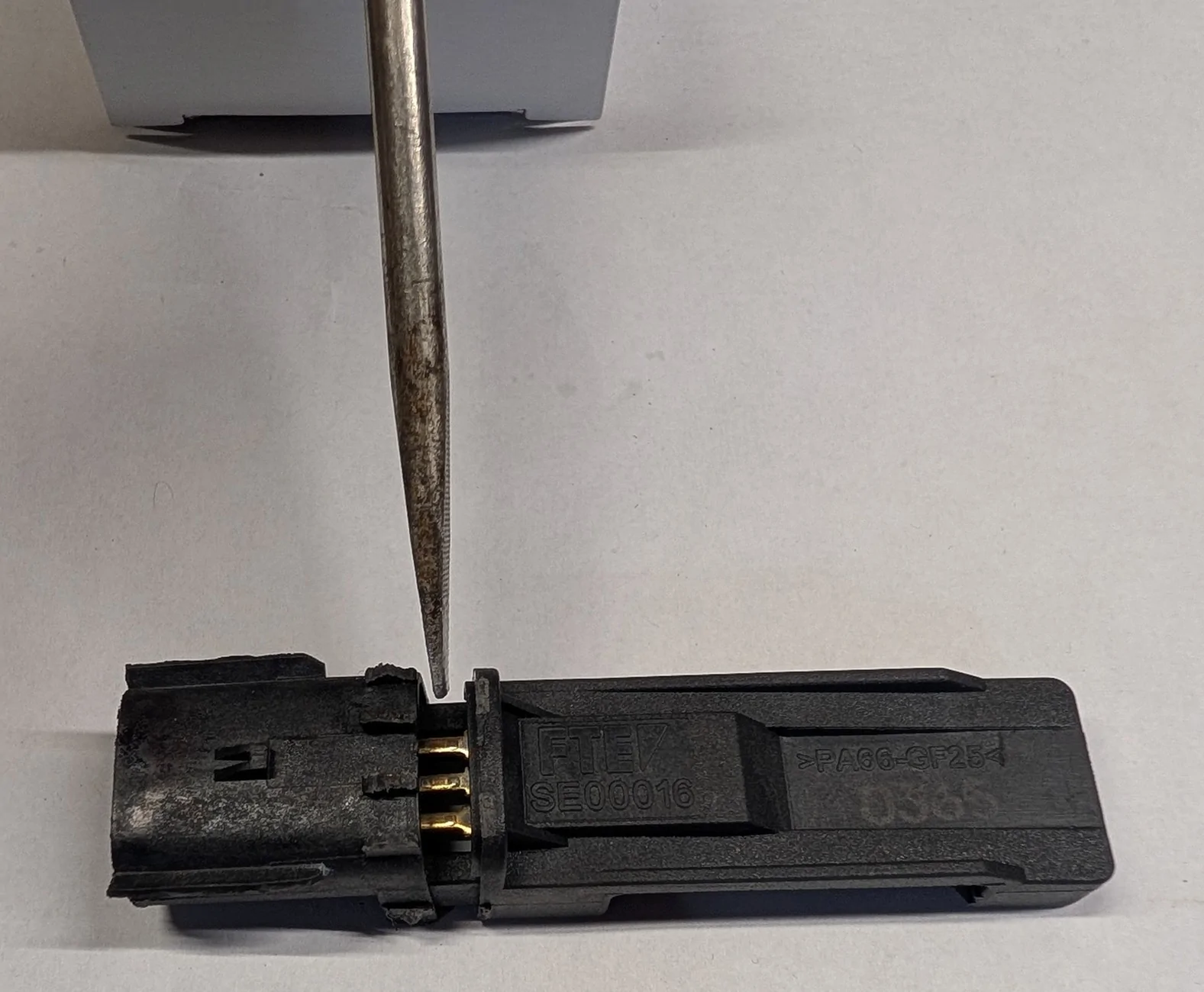 Jeep Wrangler JL 6MT, 2nd failed clutch interlock switch, code P083F PXL_20251013_225244604