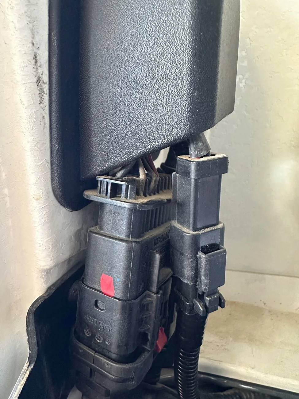 Jeep Wrangler JL Is this normal? Exposed wiring IMG_1325