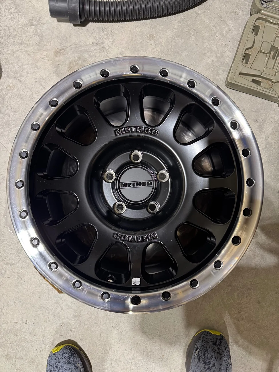 Jeep Wrangler JL Bead grip vs. Beadlock wheels IMG_6637