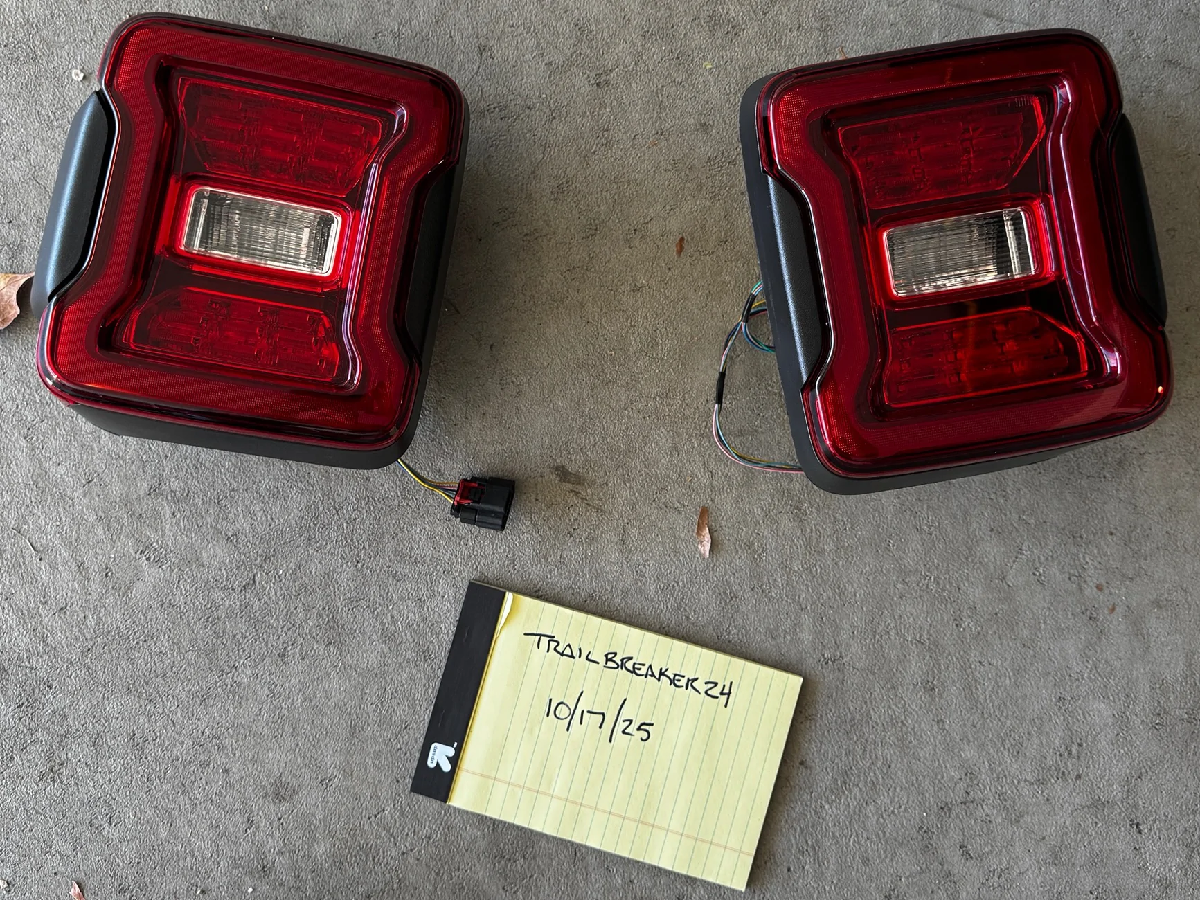 Jeep Wrangler JL OEM LED Tail Lights IMG_2237