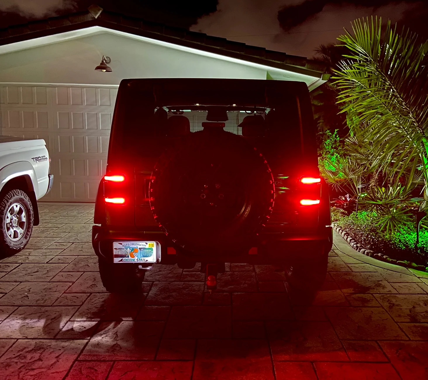 Jeep Wrangler JL Halogen to LED Tail Light Switch (JScan?) IMG_0636