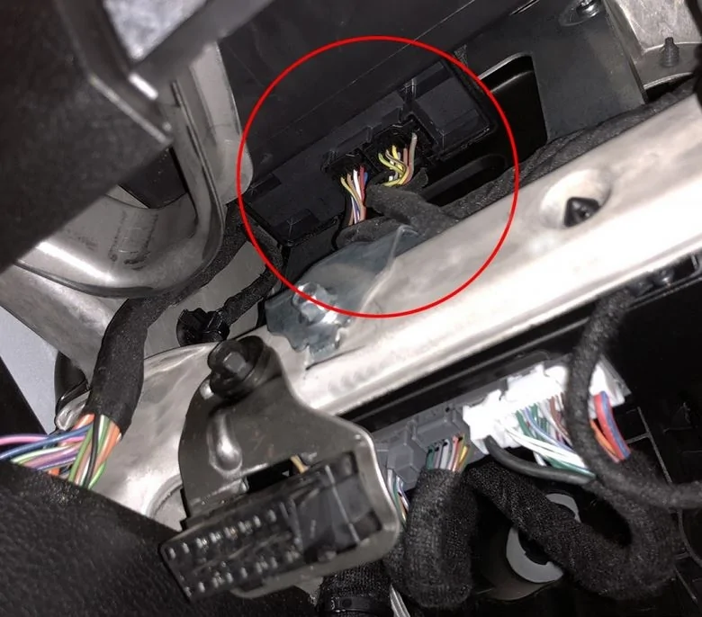 Jeep Wrangler JL SOS Security Bypass Ports gateway