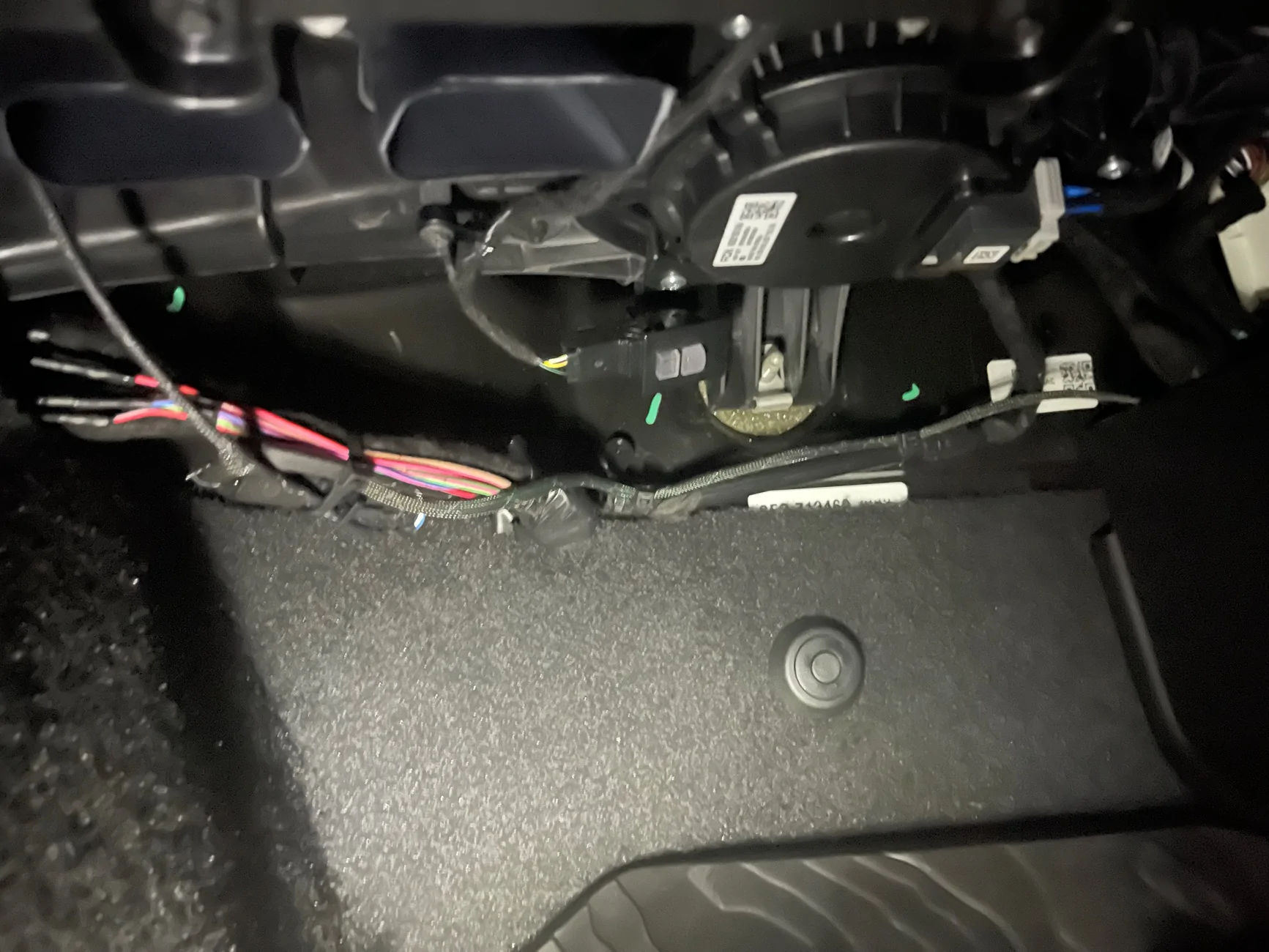 Jeep Wrangler JL SOS Security Bypass Ports IMG_1409