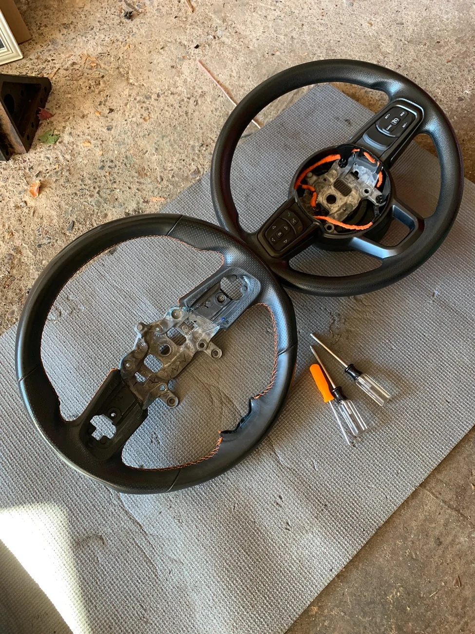 Jeep Wrangler JL Changing a JL Steering Wheel IMG_7791