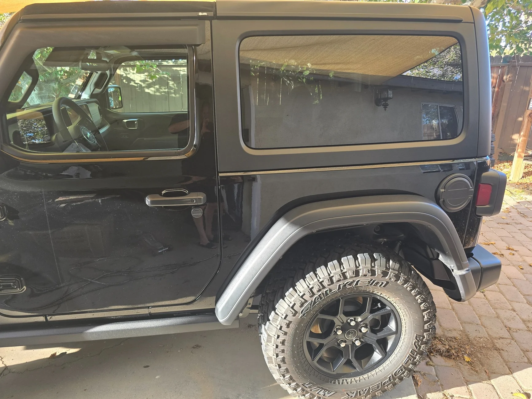 Installing a Mopar Fuel Filler Door on a 2025 JL Sport | Jeep 