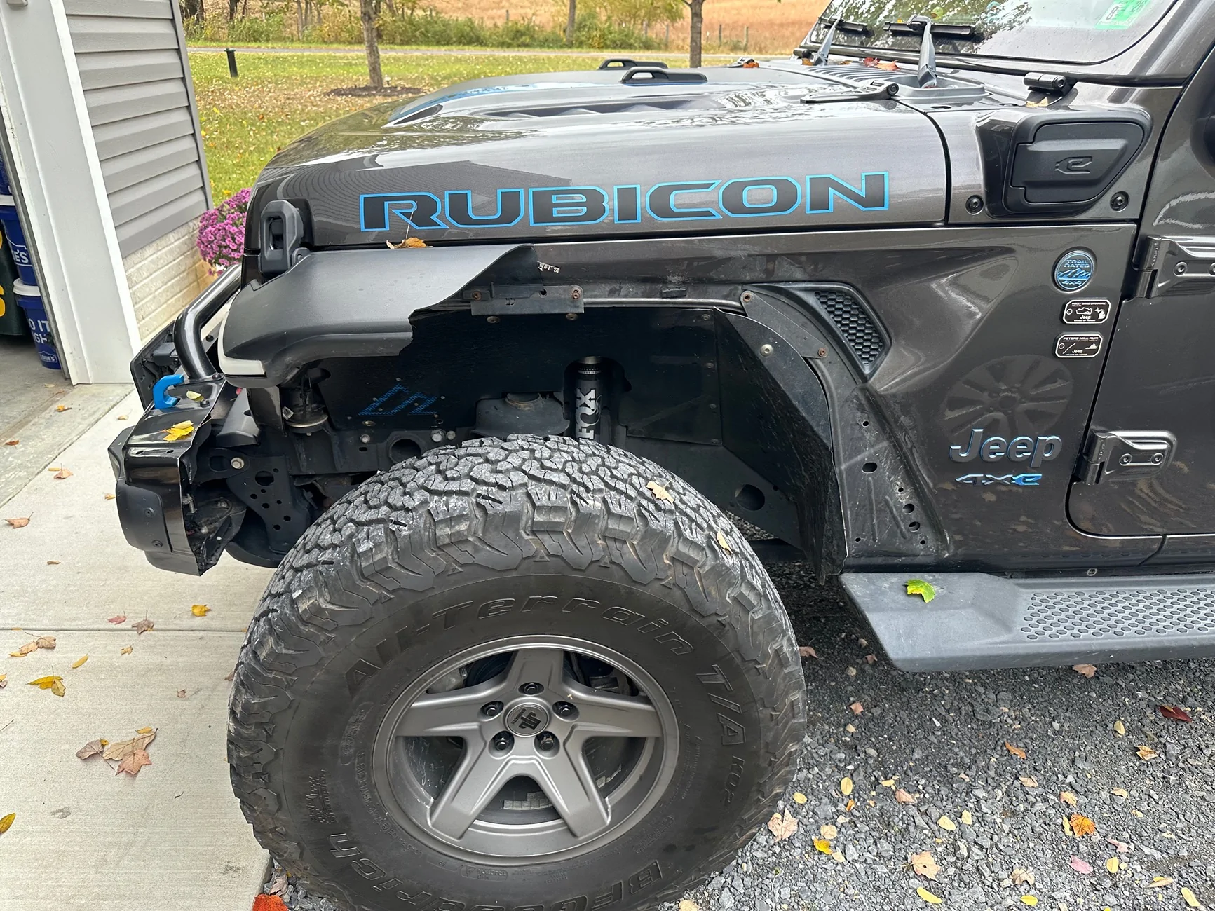 Jeep Wrangler JL Fender Flare Hardware Help? IMG_2036