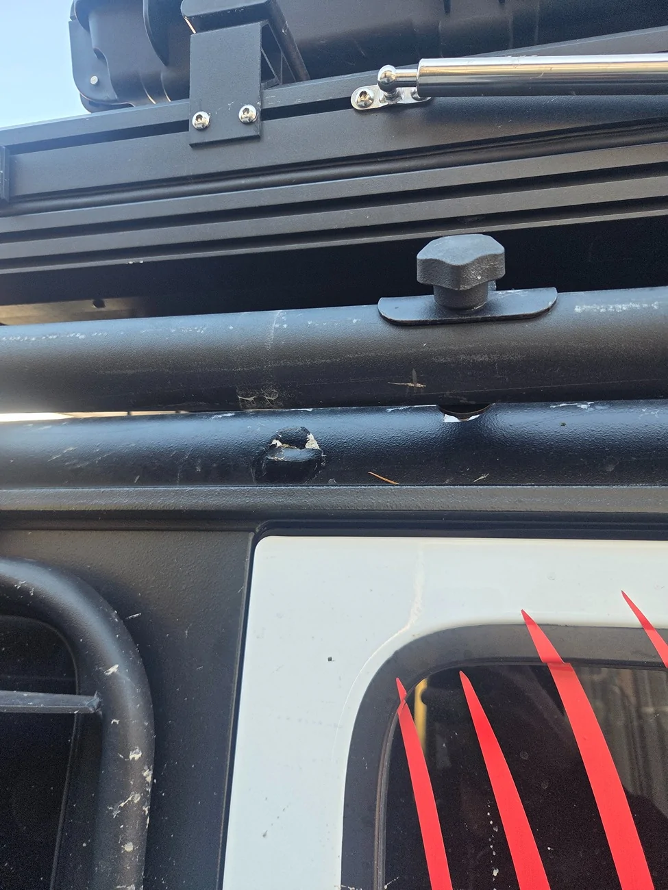Jeep Wrangler JL Hardtop cracking fix 20251027_123242