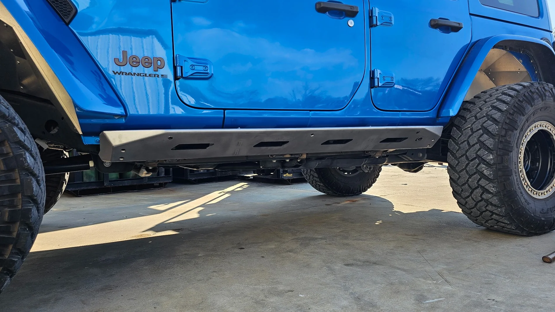 Jeep Wrangler JL CavFab - HardLine Rocker Guards 6268956446372485000