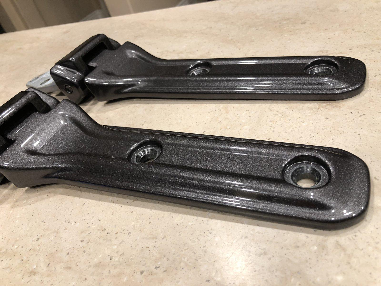 Jeep Wrangler JL OEM Tailgate Hinges 118157E2-5869-4D34-AAE1-B201373A7693