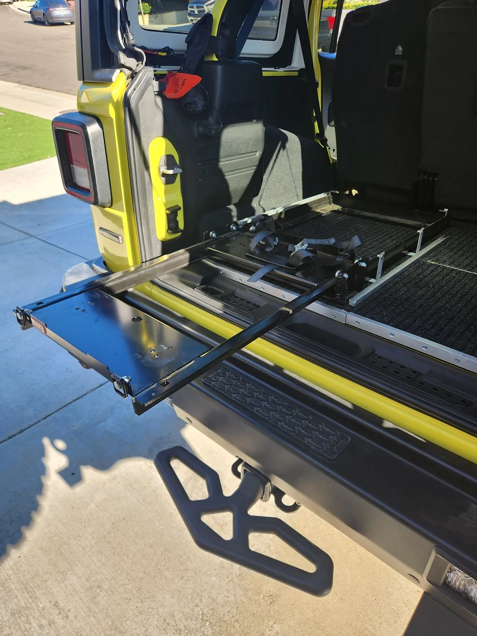 Jeep Wrangler JL Fridge / Slider options Tray Extended