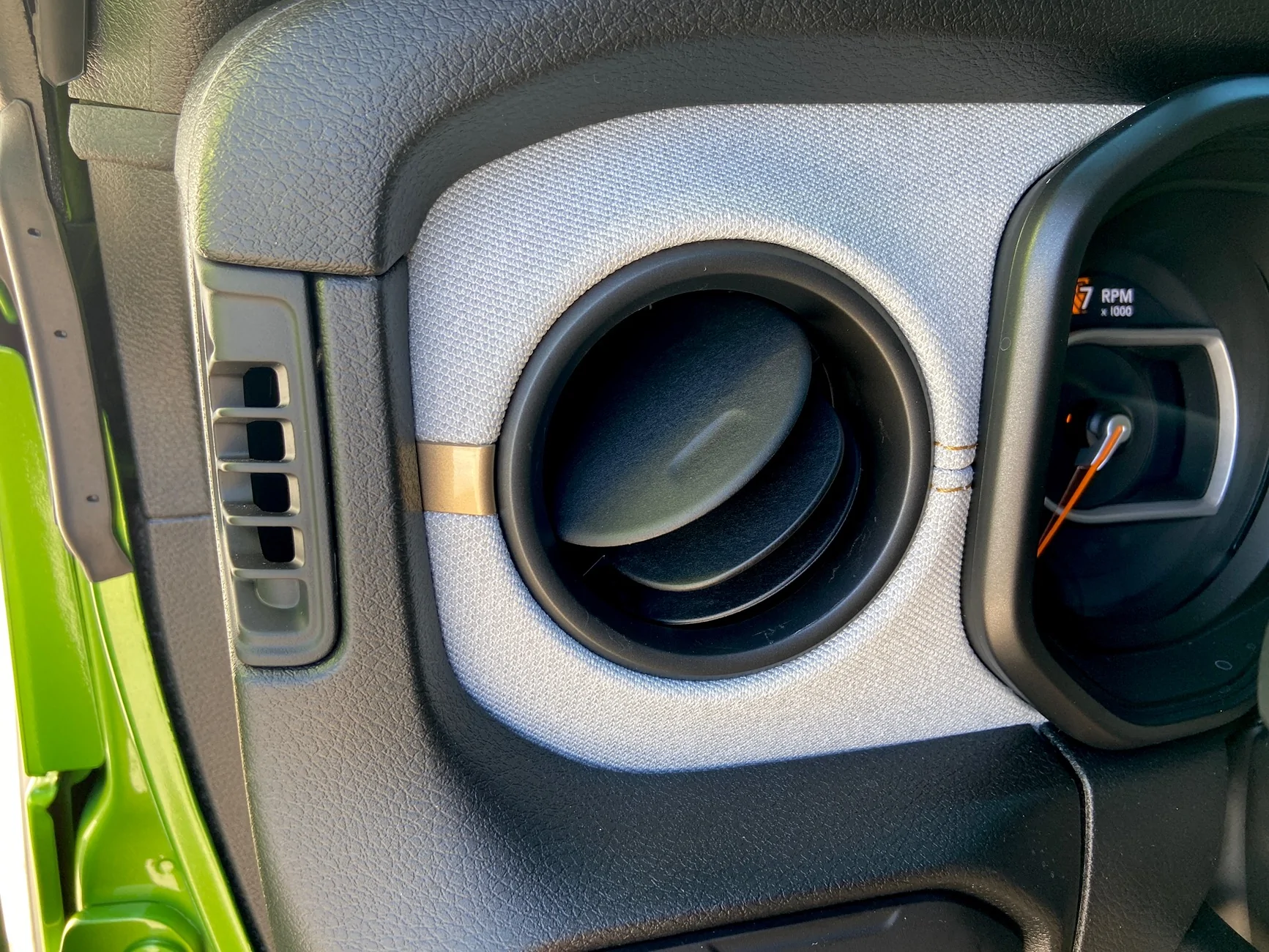 Jeep Wrangler JL Fabric dashboard IMG_0679
