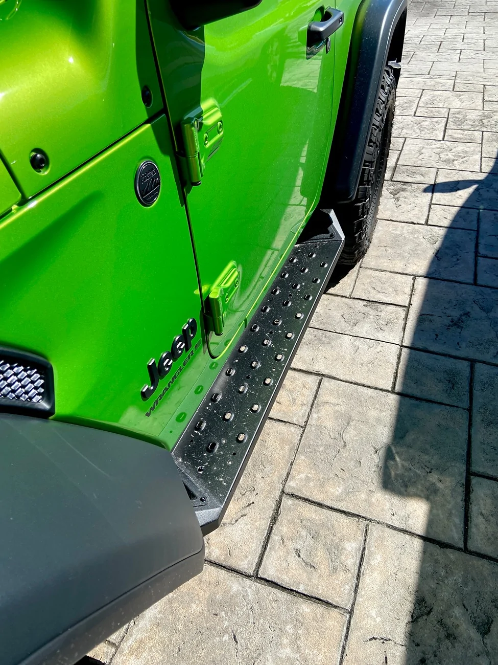 Jeep Wrangler JL Carnivore Side Steps for Jeep JL IMG_0686