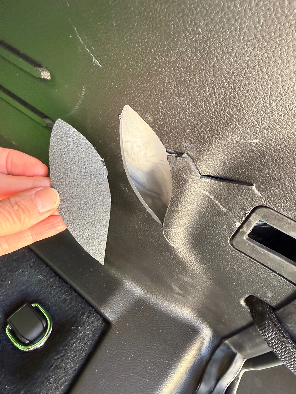 Jeep Wrangler JL Plastic panel cracked How to fix IMG_3978
