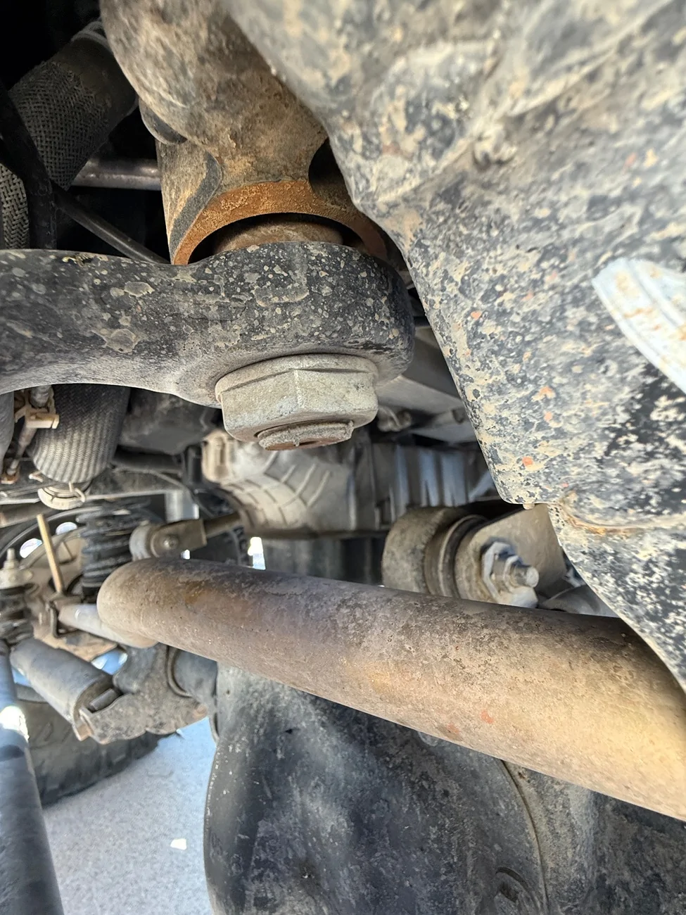 Jeep Wrangler JL Gap from gearbox to pitman arm IMG_2402