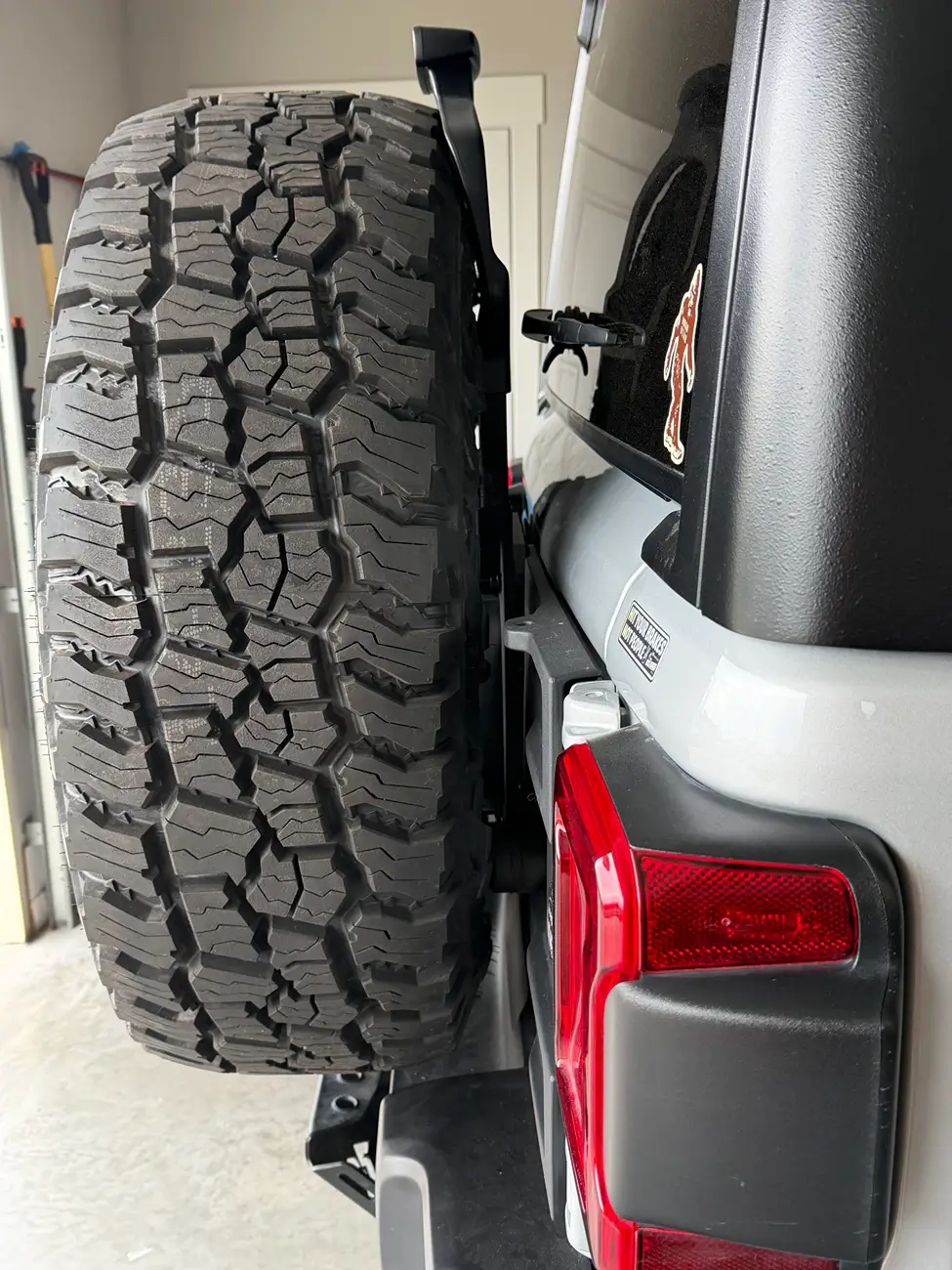 Jeep Wrangler JL Mopar Spare Tire Reinforcement Kit tempImageLbCap0